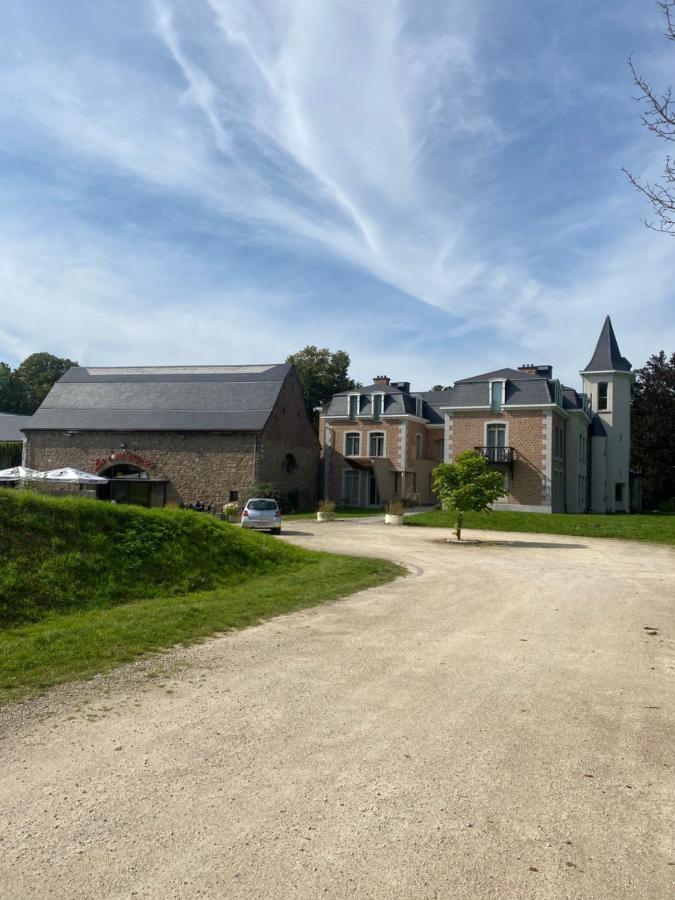 La Chambre Du Chateau De Bernalmont Lieja Exterior foto