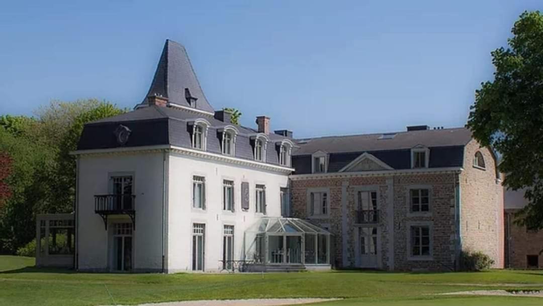 La Chambre Du Chateau De Bernalmont Lieja Exterior foto